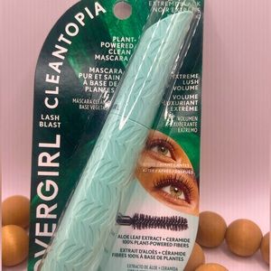 Cover Girl Lash Blast Cleantopia Mascara (Extreme Black)